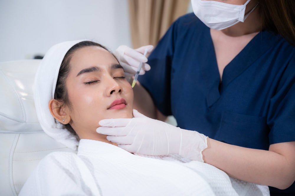 ผู้หญิงฉีด-Sculptra-ในราคาสุดคุ้มค่า